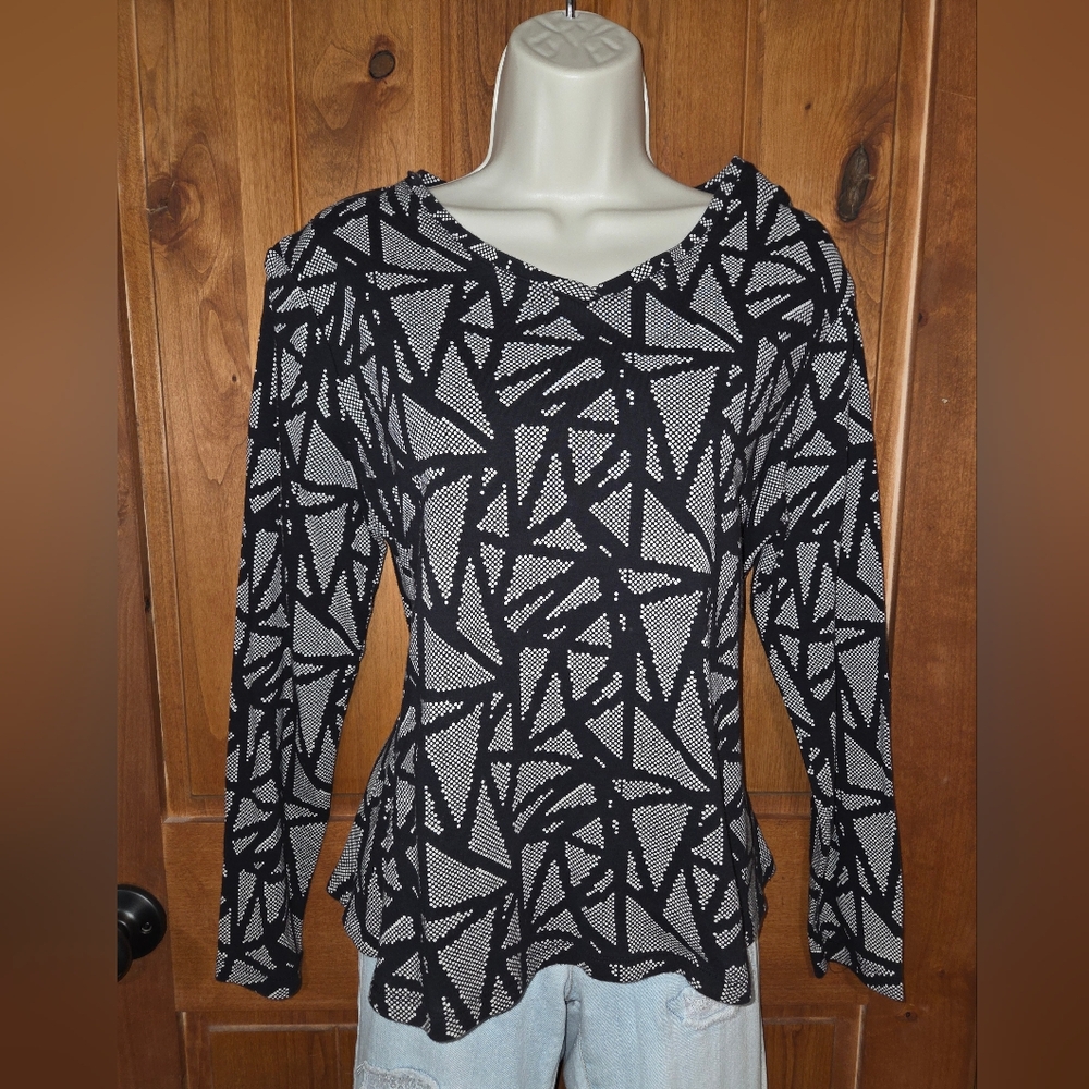 Westbound Black and Cream Abstract Long Sleeve Top‎